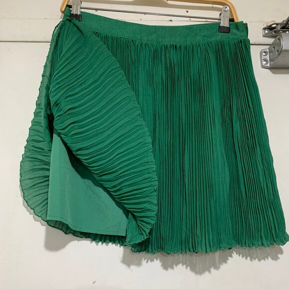 CLUB MONACO SHEER CRINKLED SKIRTS SIZE 4 - Picture 4 of 8